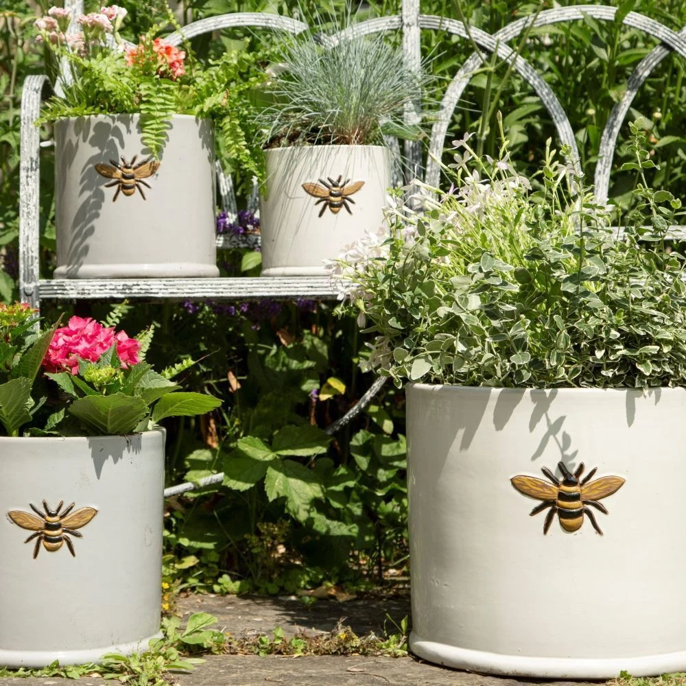 Woodlodge 36cm Wisteria Bee Cylinder Planter 3 Woodlodge 36cm Wisteria Bee Cylinder Planter
