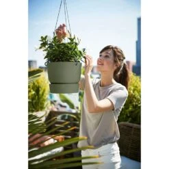 Elho 24cm Leaf Green Greenville Hanging Basket Planter 10 Elho 24cm Leaf Green Greenville Hanging Basket Planter -Water N Plants Sales Store 8711904332440 4